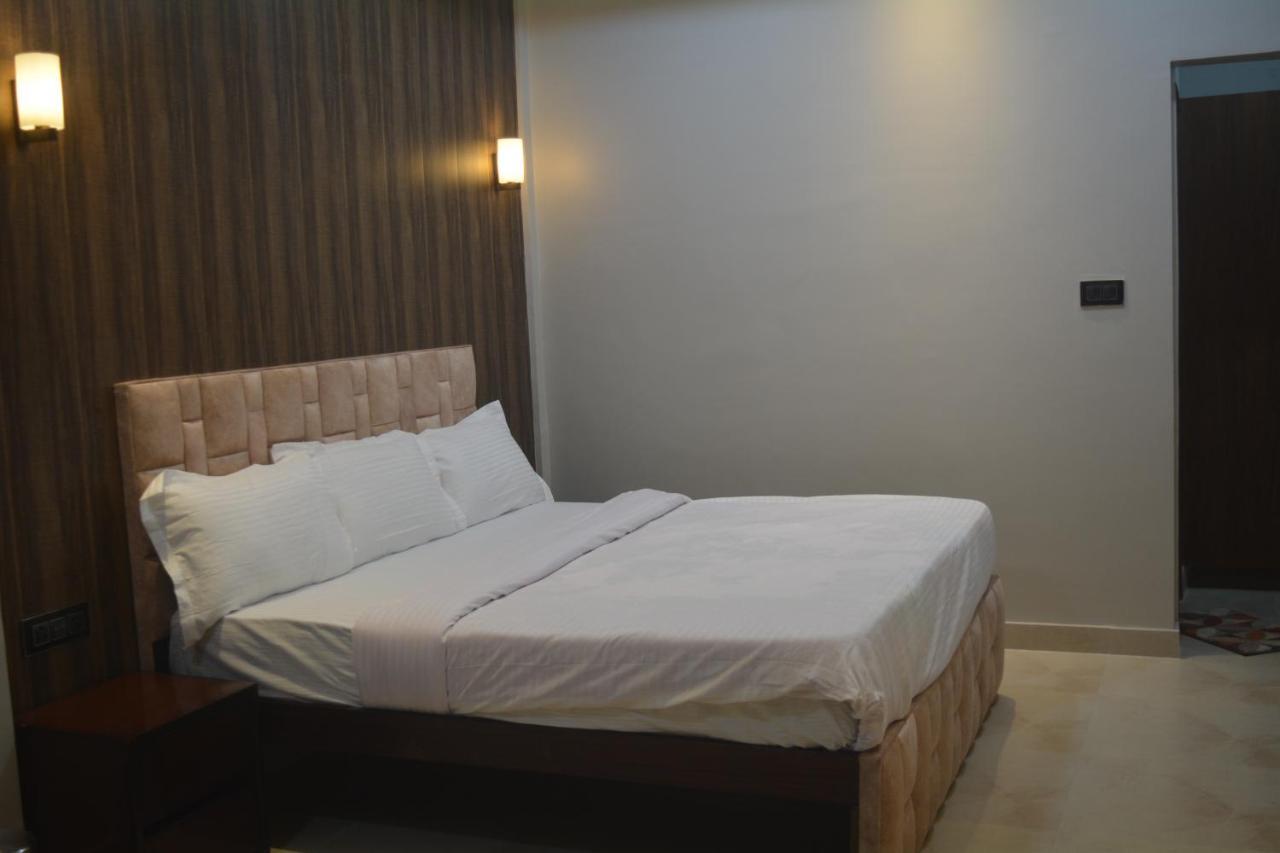 Maharaja Hotel & Banquet Darbhanga Extérieur photo