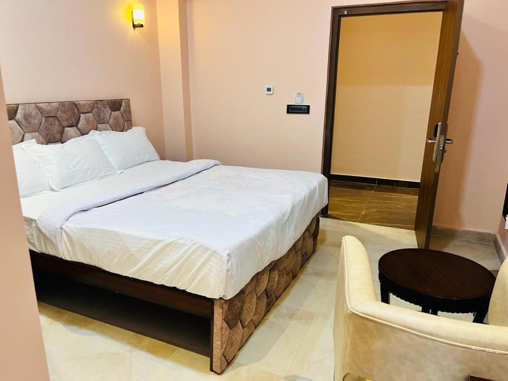 Maharaja Hotel & Banquet Darbhanga Extérieur photo