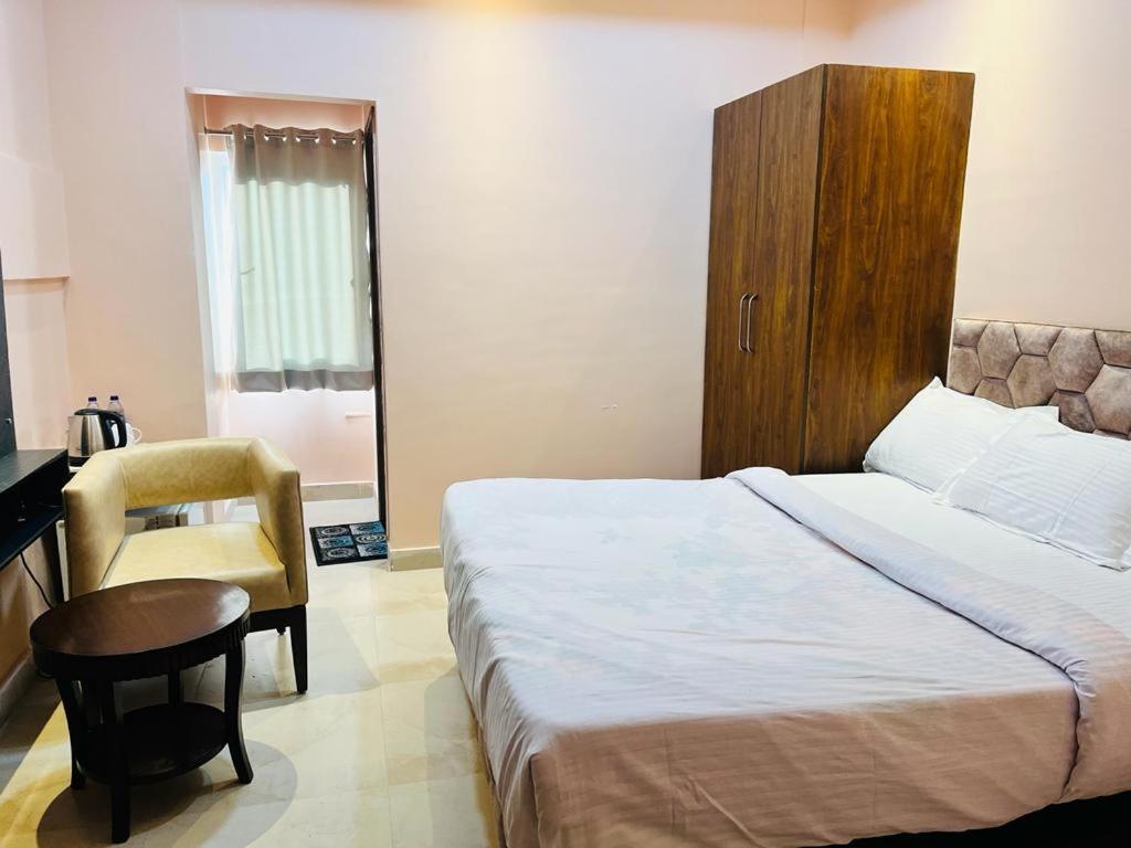 Maharaja Hotel & Banquet Darbhanga Extérieur photo